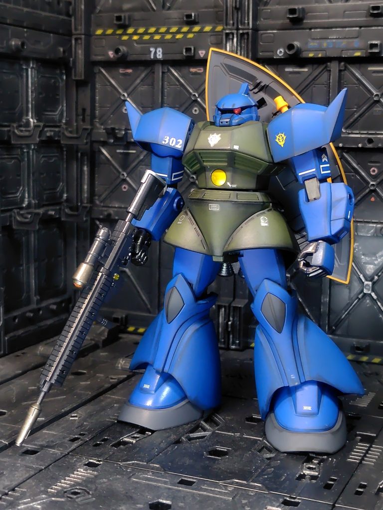 手持ちのデカールMGに似せて貼りました。エッジ部分にウェザリングマスターのススで黒立ち上げっぽく。