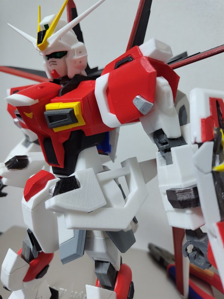 そしてメイン武装「バッテリーだいぶ改善したしナイフいらなくね？」ということで代わりに装備した大型ビームソード腰から外して