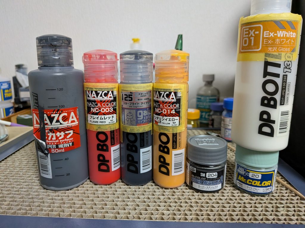 塗装前の写真はありませんが、今回使用した塗料達です！最後までご覧頂きありがとうございます!!!お願いになりますが、Twitterの方でもイイネ・フォローして頂けると制作の励みになります…