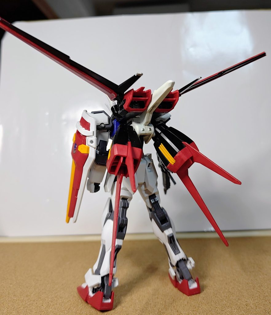EGは安価ながら、組みやすさ、プロポーション、共に文句無しのキット。オプションでストライカーパックを追加発売してるのも、当時の活気を思い出して懐かしい限りです。