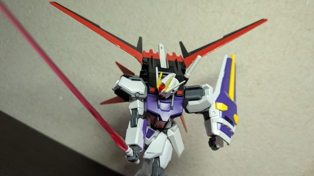 エールストライカー装備。写真だとあんまり紫感ないけど実際は、めっちゃ紫なんです。メンデルでエール装備だったらラウにあそこまでボコボコにはされなかったと思う。