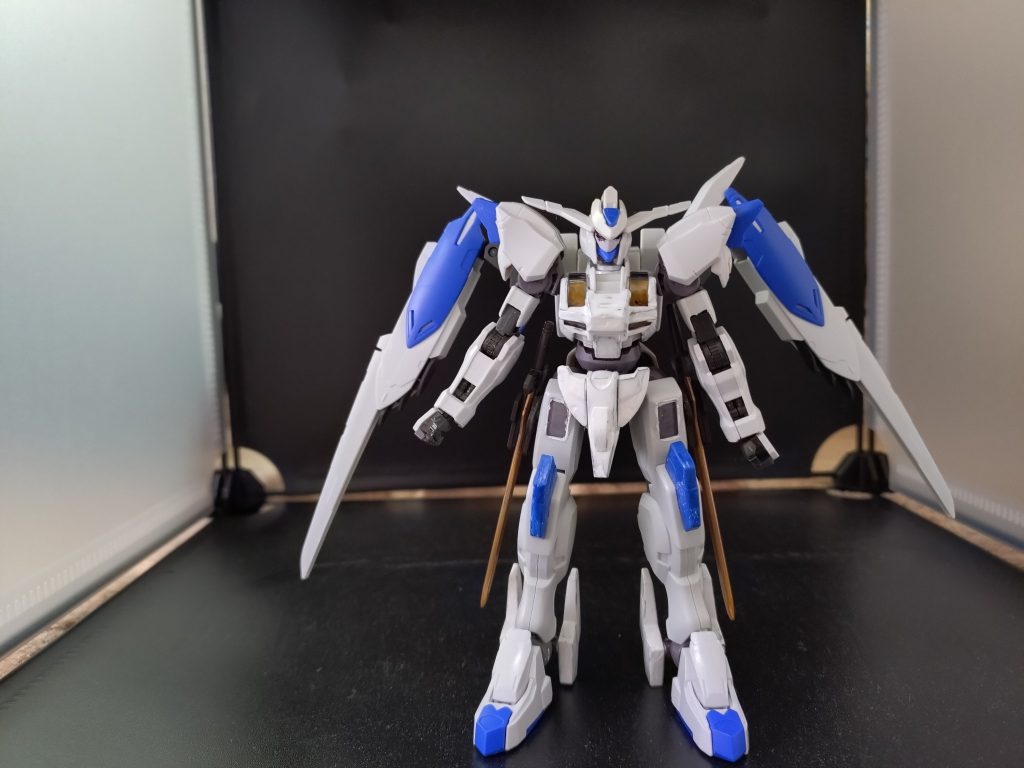 使ったガンプラは、ガンダムバエルとガンダムシュバルゼッテです