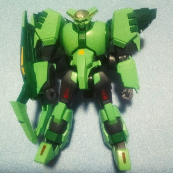バンダイ　HGUC　森の熊さん（ボリノーク・サマーン）とゼータヒロインズ　サラ　ザビアロフを作って行きマス😁