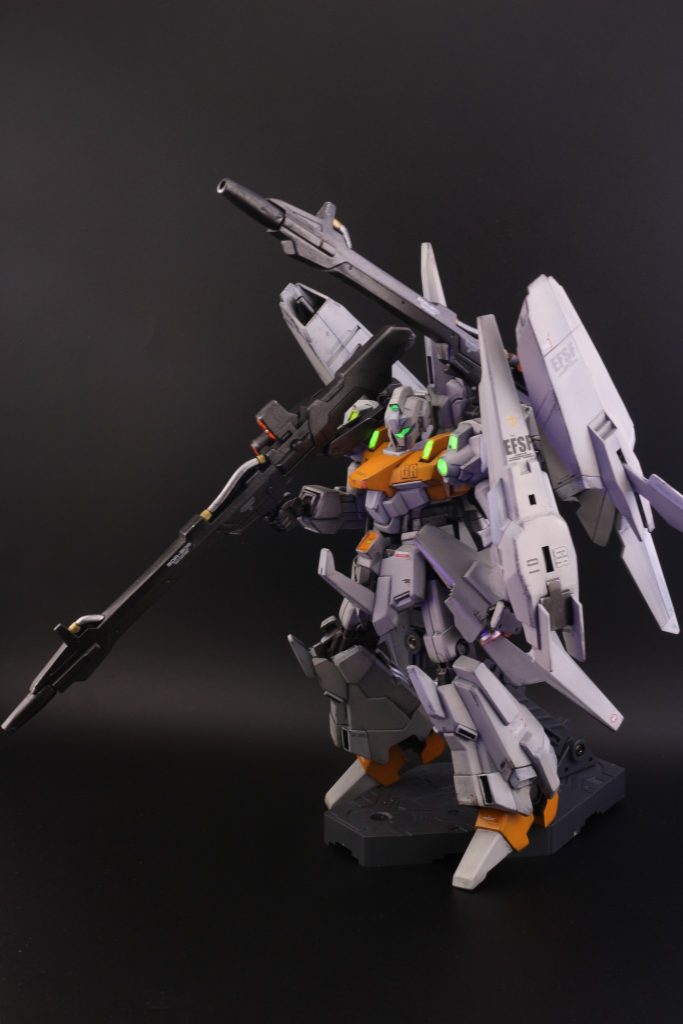 本編でも良いとこ無しの機体でしたが