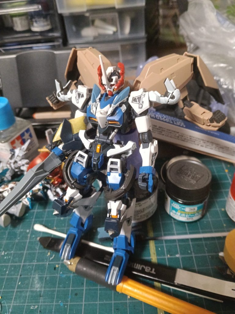 ガンダムダンタリオンとジークアクス、ほかユニコーン2号機等結構色々なパーツを取り込んでます。