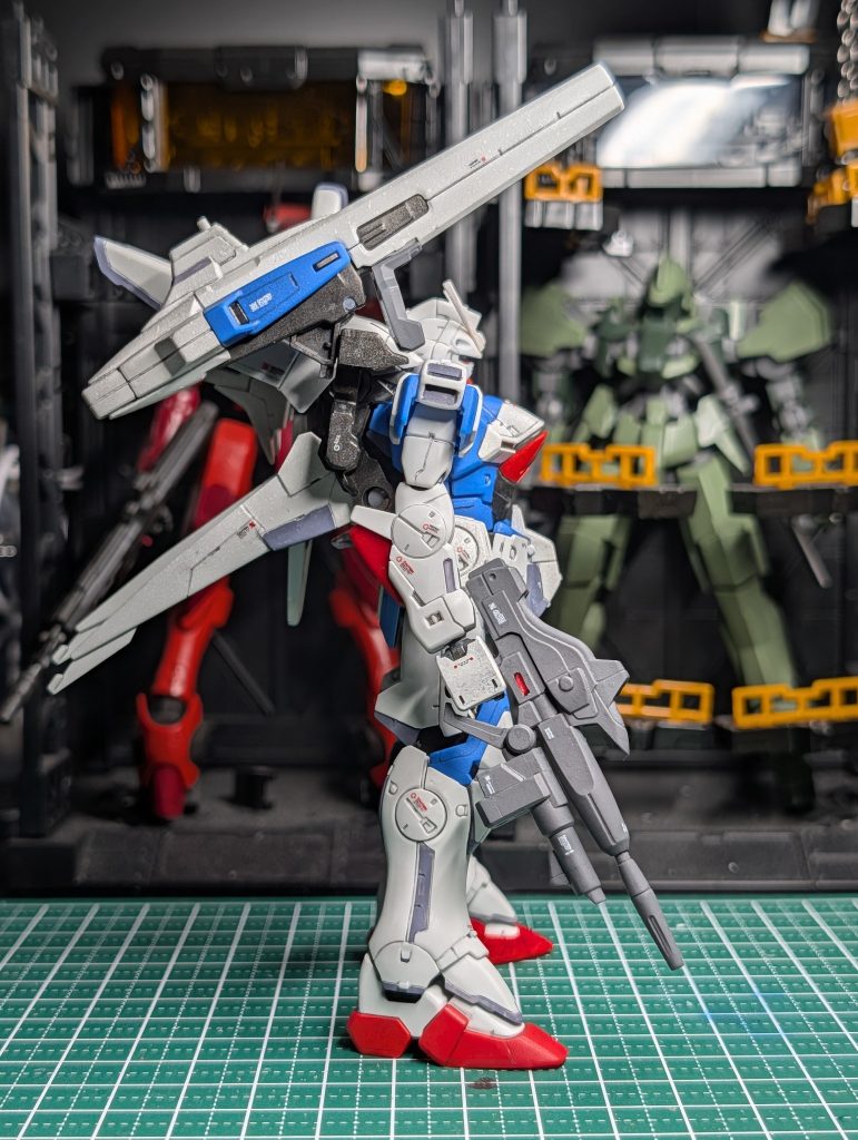 白はなるべく成形色を使いました。塗ったとこは、キレイに色がのらなかった…