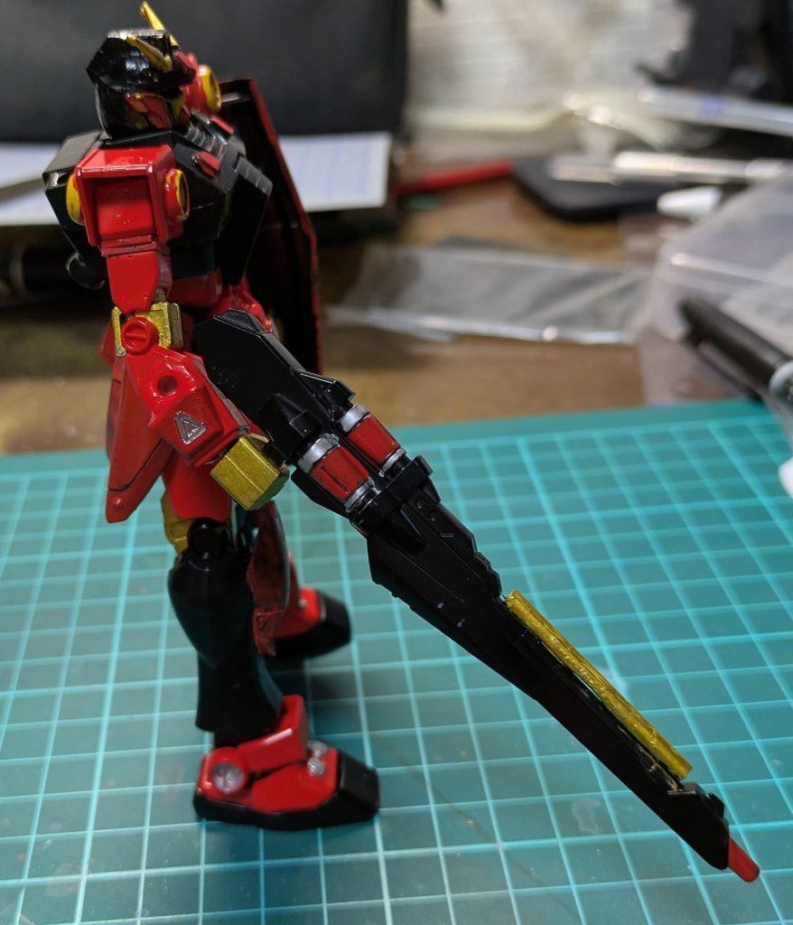 意外に気に入っているのがウイングガンダムの武器。火縄銃をイメージしてランナーつけて塗装したら思いのほかいいものになりました!!