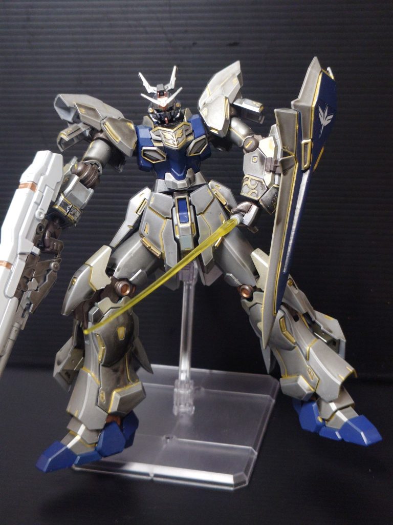 ところで、ムーンガンダムにシナンジュ頭はそれほど違和感ないんですが、逆はなんか小顔ゴリラになります。なんで？wまあシナンジュの背丈が一回りデカいんですけど。