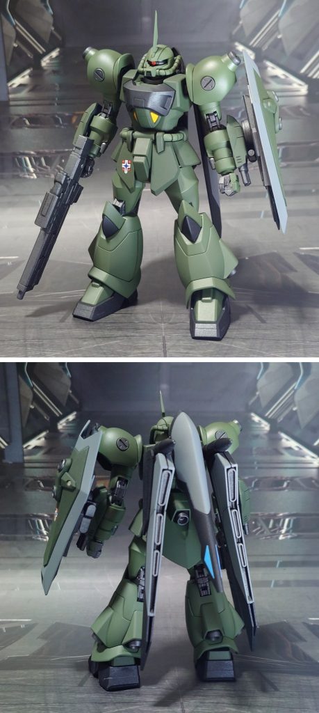 グフイグナイテッド(R・R隊仕様)の前後ろ。工作は、ゲート痕処理、パーティングライン・段ズレ・ヒケの対処、面出し、エッジ尖らせ、ディティールの穴開け、市販パーツ貼り付け・埋め込みによるディティールアップ、可動軸への真鍮線埋め込みによる補強を実施。腰フロントアーマーの加工については、切り離すだけで問題なさそうなので真鍮線は省略しました。また、肩とシールドのトゲは外し、代わりに余っていた手持ちライフルを持たせました。