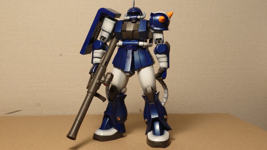 カラーリングはオリジナルで青と白をベースにオレンジで色差ししています。想定より濃い青になってしまいましたが、良い感じに仕上がったと思います。