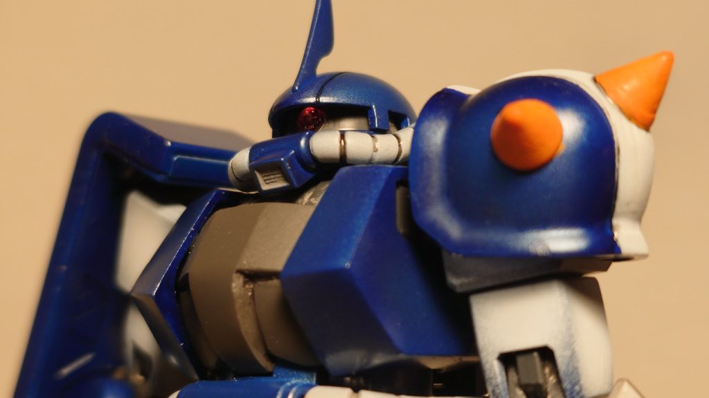 コクピットハッチ周辺は自分好みに形状変更してます。