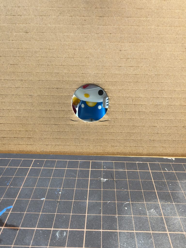 覗いているのは‥