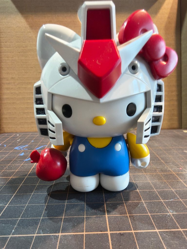 キティちゃんでした(gundam-kao6)最近撮影ブースが欲しくなってきました。