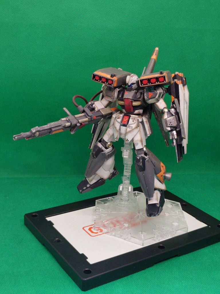 ガンダムタイプば貰えないアムロ大尉に「ガンダムじゃないから問題ないですよね」っとアナハイムが造ってないかな〜とそうぞうしながら作成&nbsp;もしくはアクシズショックの後にプロパガンダ用に造られた機体ということで
