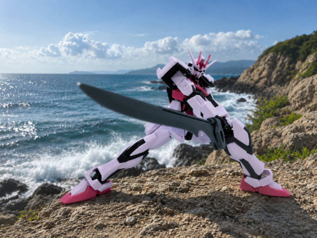 四つ目は、EGストライクルージュです浜辺で戦ってるイメージです桃色のストライクも本来のカラーとは違った独特の魅力があって好きなMSの一機です