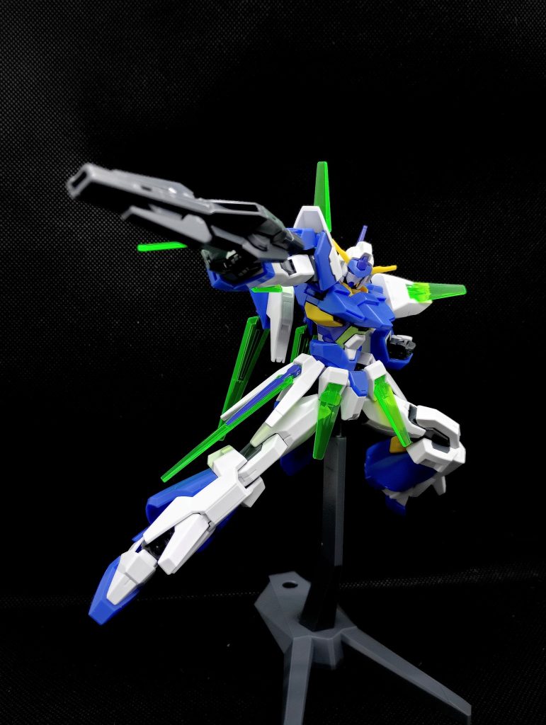 ビームライフルで目標を撃ち抜くポーズですSEED撃ちってありますけど、このポーズは他のガンダムにとらせても様になる万能なポーズですよね