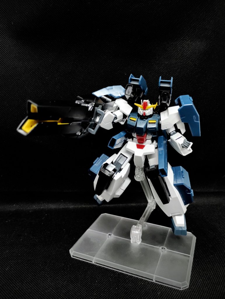 シリーズ全体で見てもガンダムタイプではあまり見ないずっしりとした見た目が個性的で良いと思います
