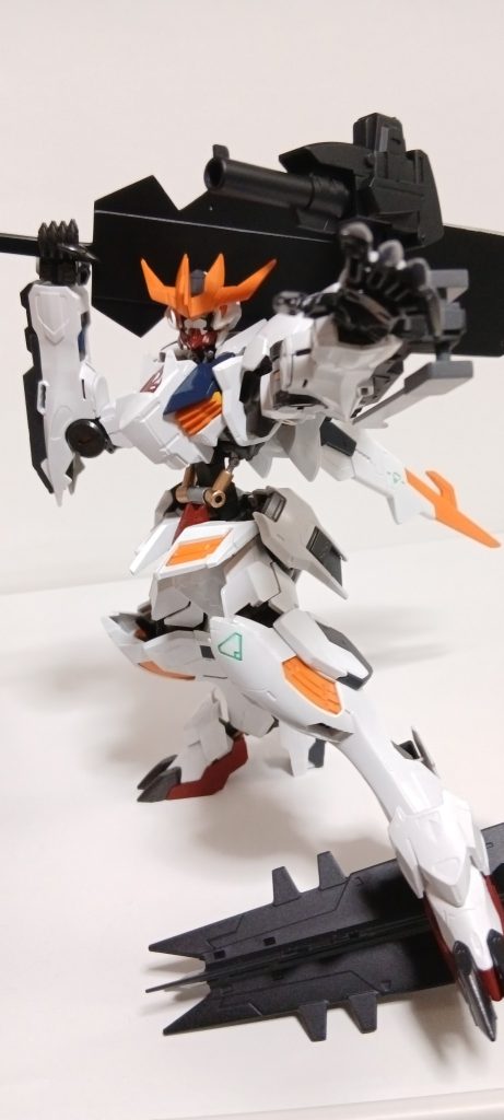 最後に歌舞伎の決めポーズっぽく‼️このフルメカ・ルプスレクスを制作していた頃は、色々初めて🔰の工作が多く、拙い部分も多々ございましたが😅最後まで御覧頂き大変にありがとうございました🙂‍↕️お盆に入りましたが、皆様どうぞ事故やケガ等ありませんようにお過ごしくださいませ🫡それでは、また👋&nbsp;