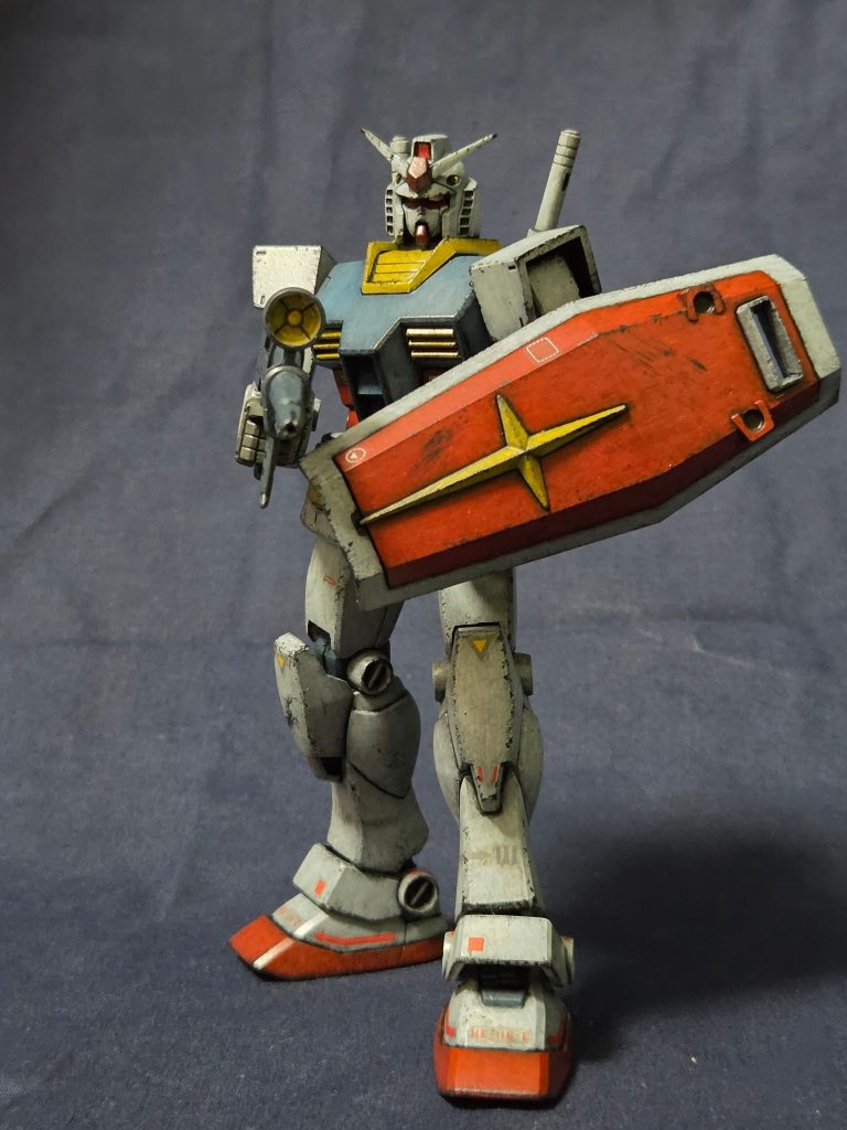 旧HGUC ガンダム–4枚目/制作者：Roto