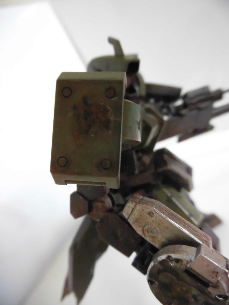 使い込んだ機体のイメージを表現することに集中しました
