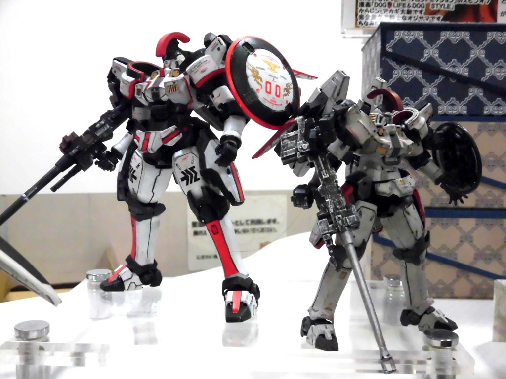 RGとの並び画像ですサークルの展示会の画像になります