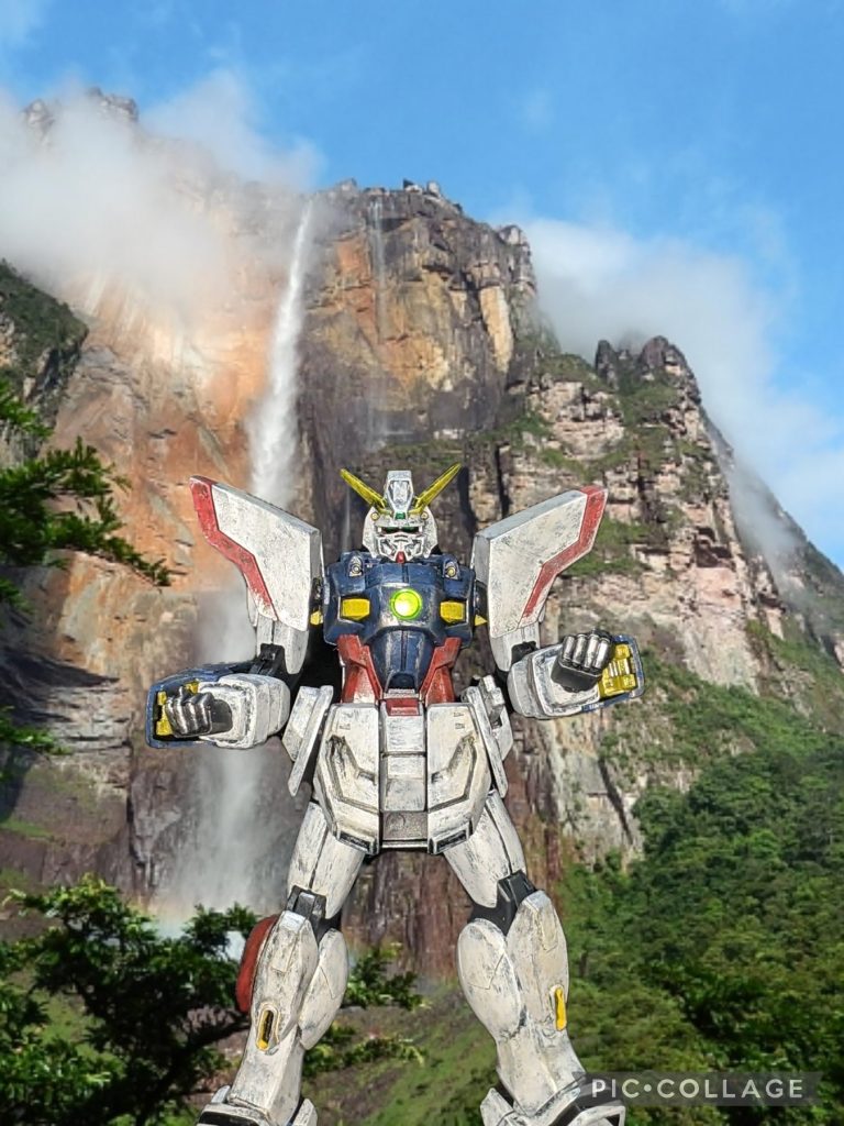 出ろぉぉぉ！！シャぁィニぃング…ガンダぁぁぁ厶っ！！ﾊﾟﾁﾝ!!