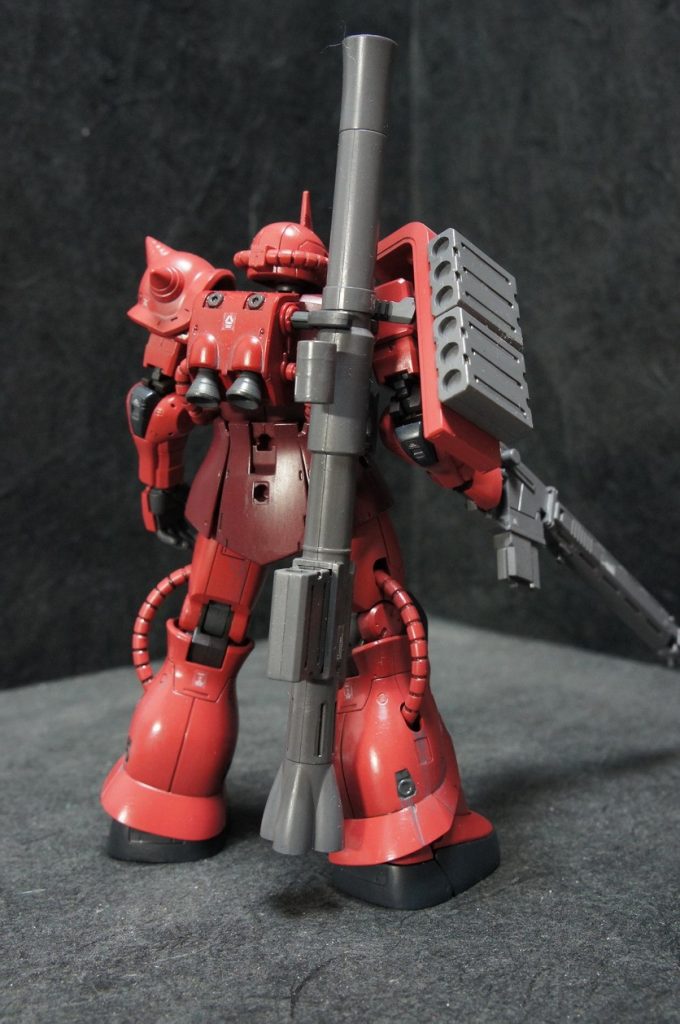 後ろからでも収まらない。