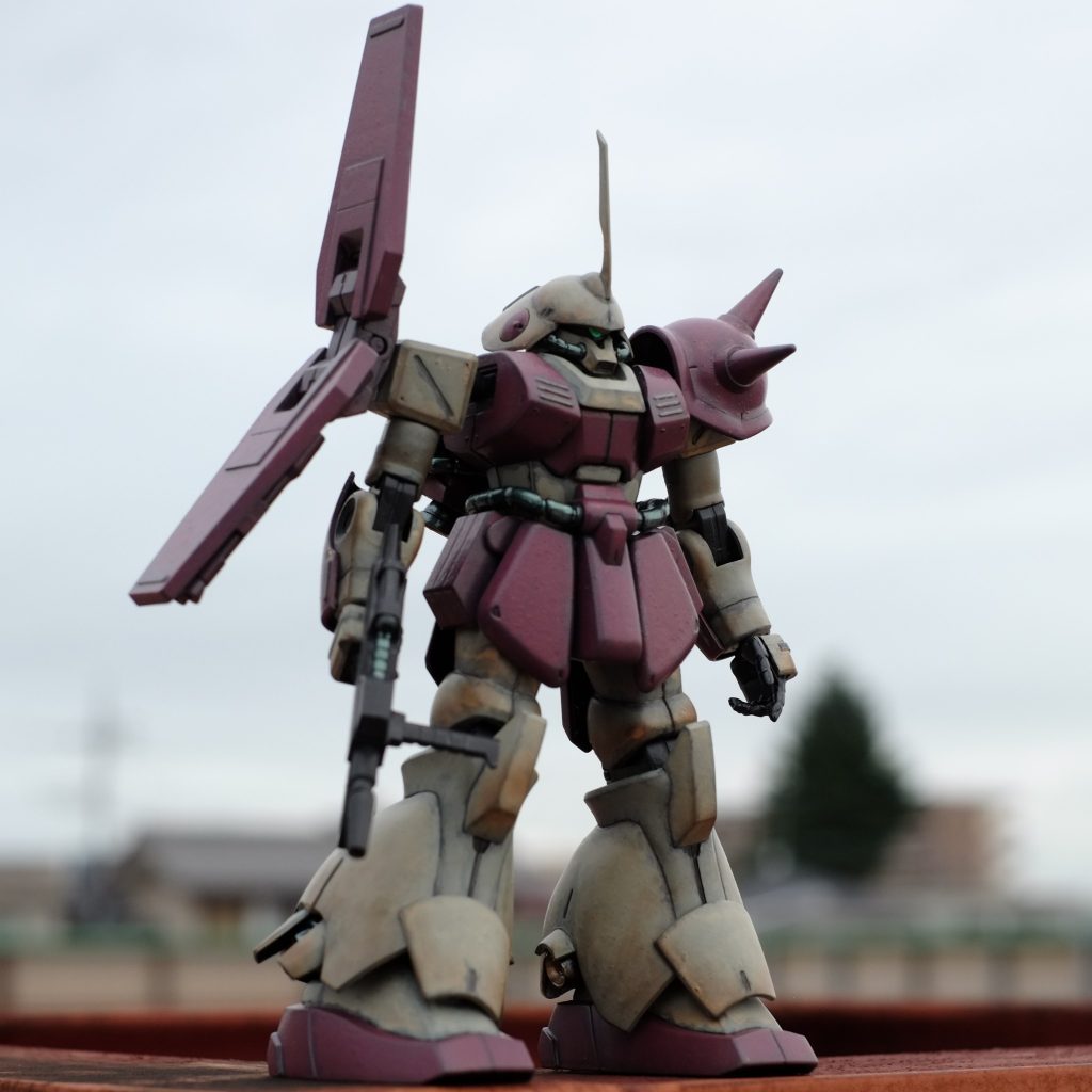 いろいろ読んでみるとメッサーはギラ・ドーガをベースとしていてギラ・ドーガのベースにマラサイ説も一応あるっぽいということで、マラサイとメッサーつながりもありっちゃありかと。