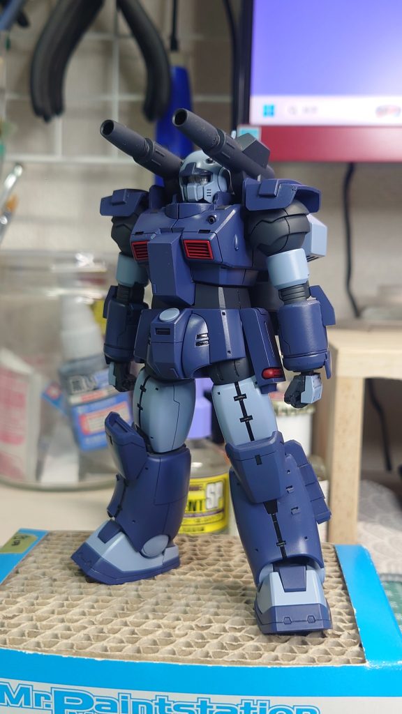 基本塗装まで終わらせたところです。本体の青2色はガイアのダグラムカラーを使い調色はしませんでした！