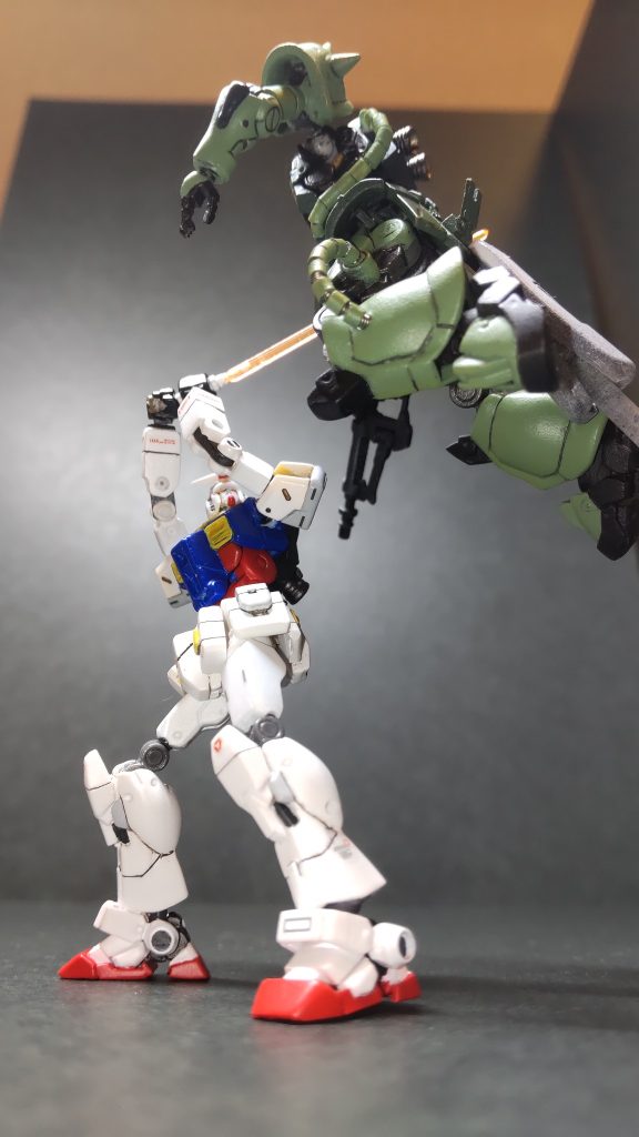 以前作製したザクⅡとのショット！ナナハチ完成の証にこのシーンを再現したかった🥰