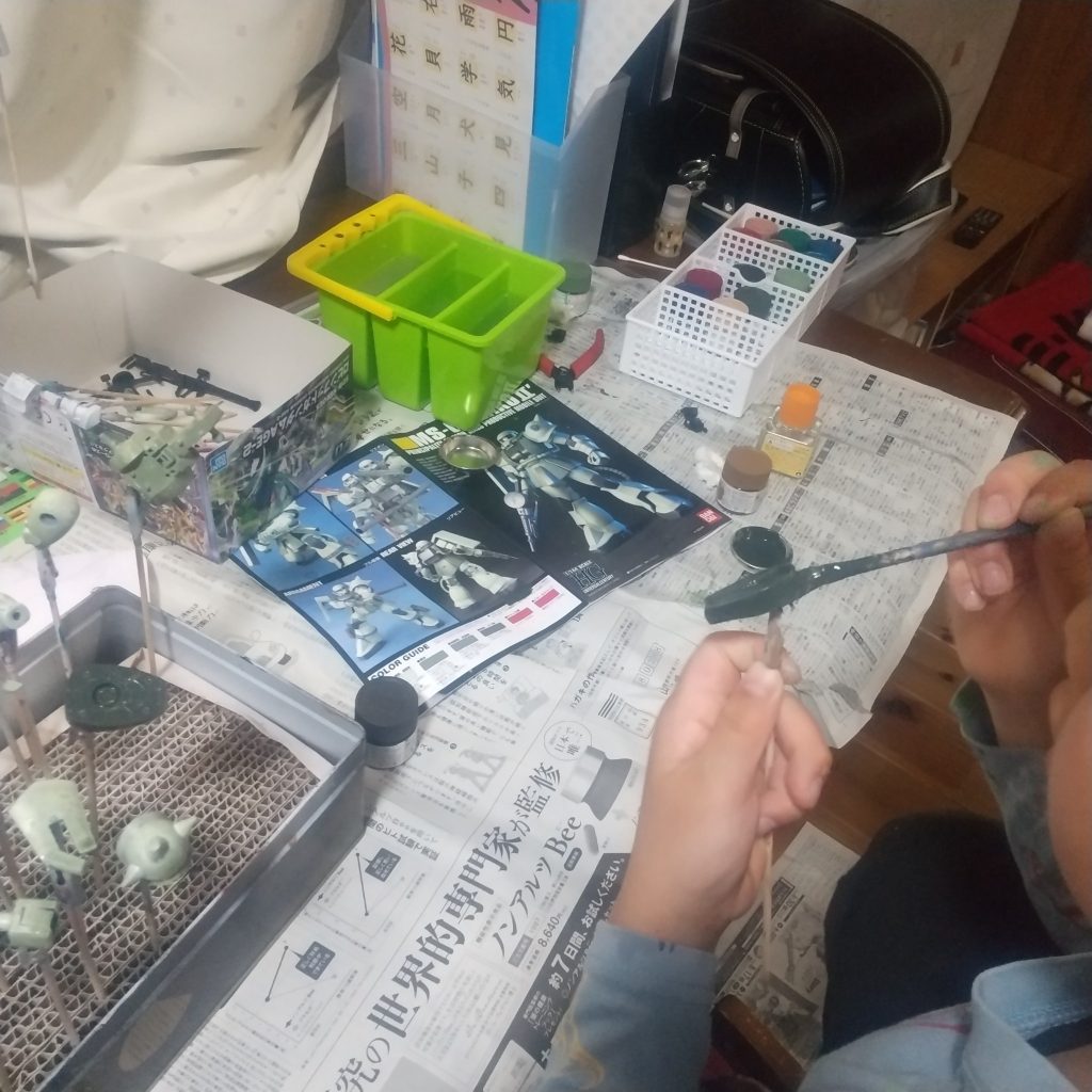 筆で3回重ねぬりをしました。