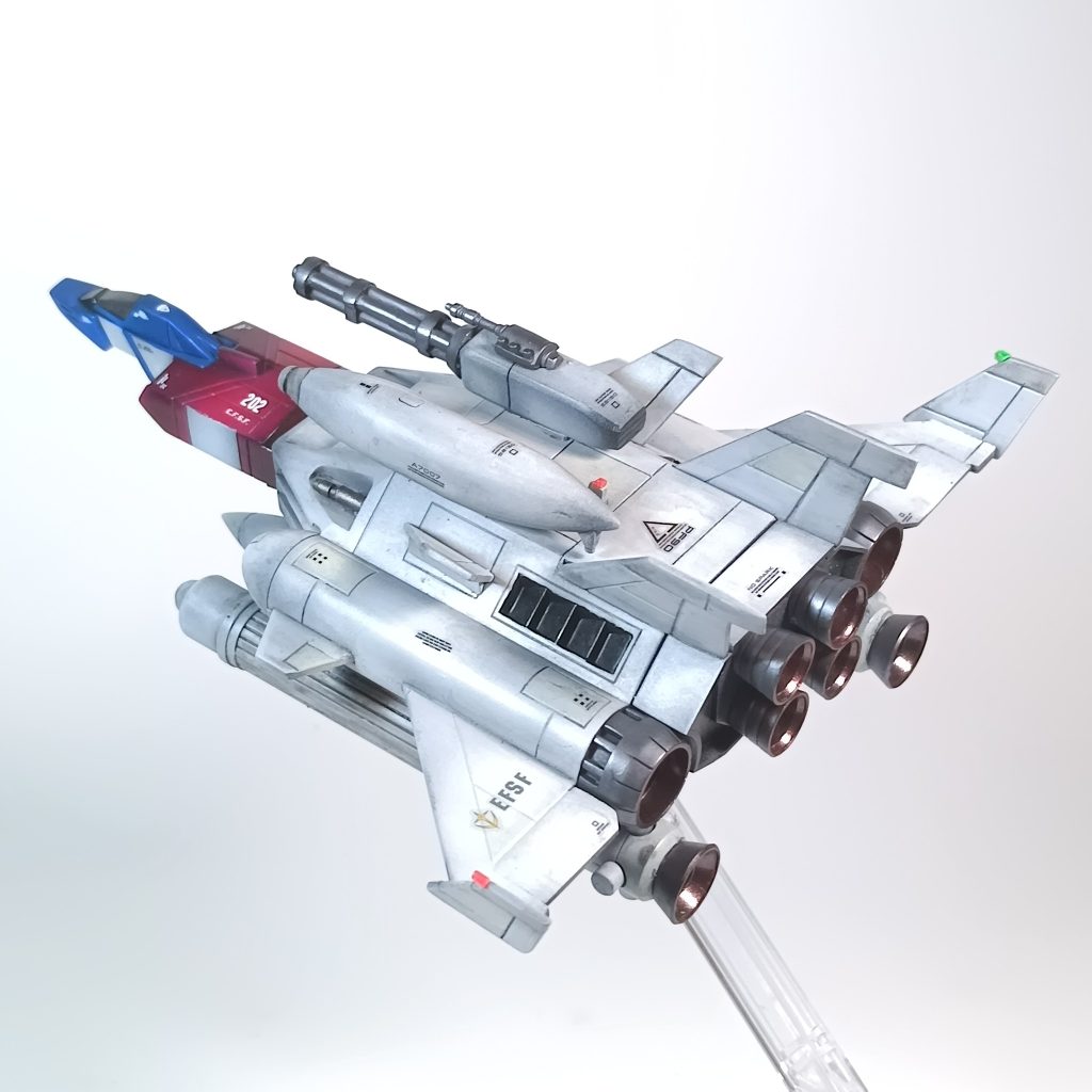 今回、シャドー吹きと航空機のウェザリングの練習も兼ねて作成しましたが、我ながらいい塩梅で出来ました！