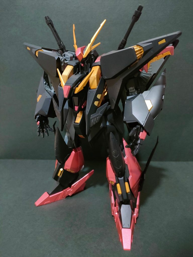 エアブラシ作品2作目で、試行錯誤しながらですが頑張りました。元の白色よりも、悪役っぽいカラーになって個人的に満足です。