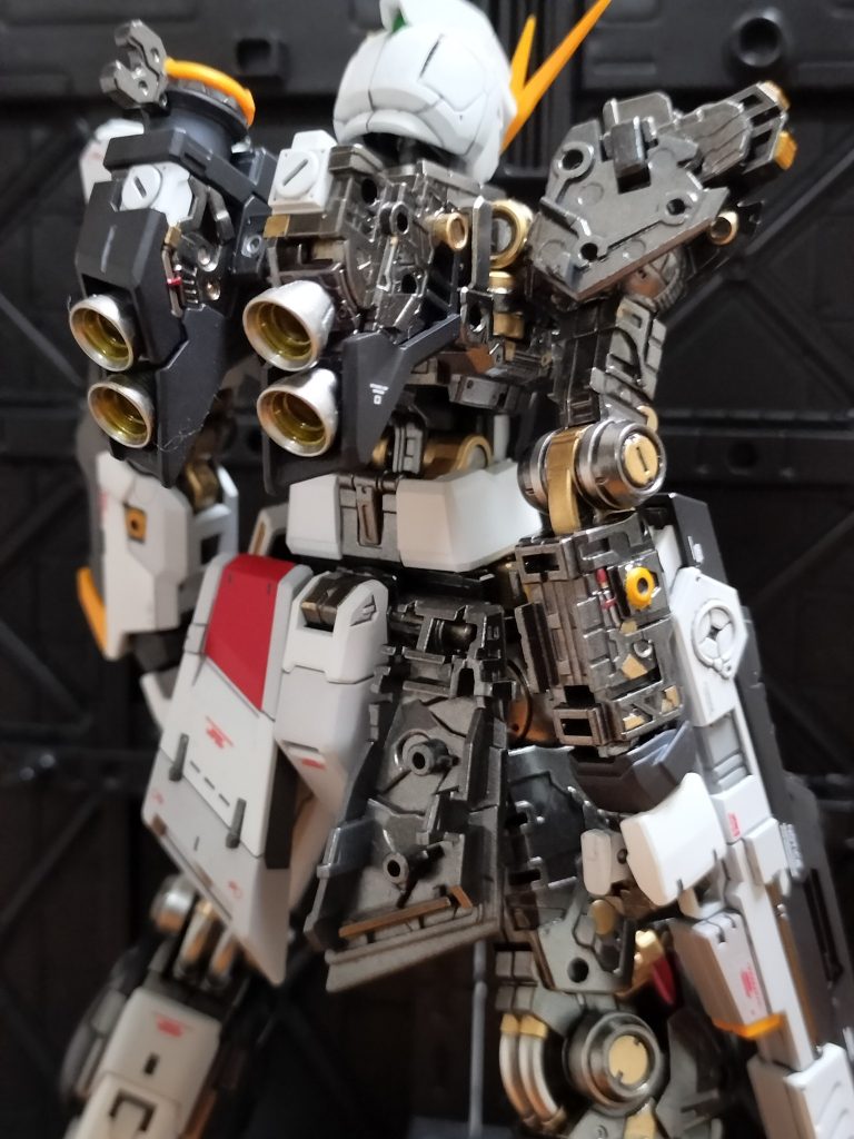 RG νガンダム–4枚目/制作者：んがちゅちゅ