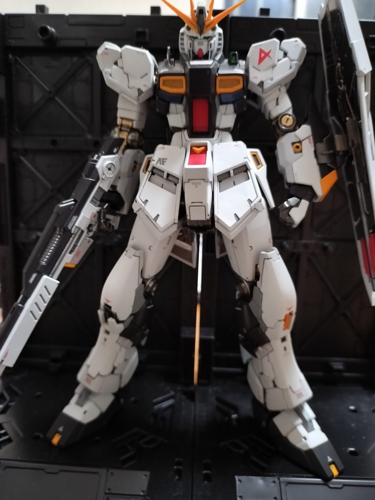 RG νガンダム–3枚目/制作者：んがちゅちゅ