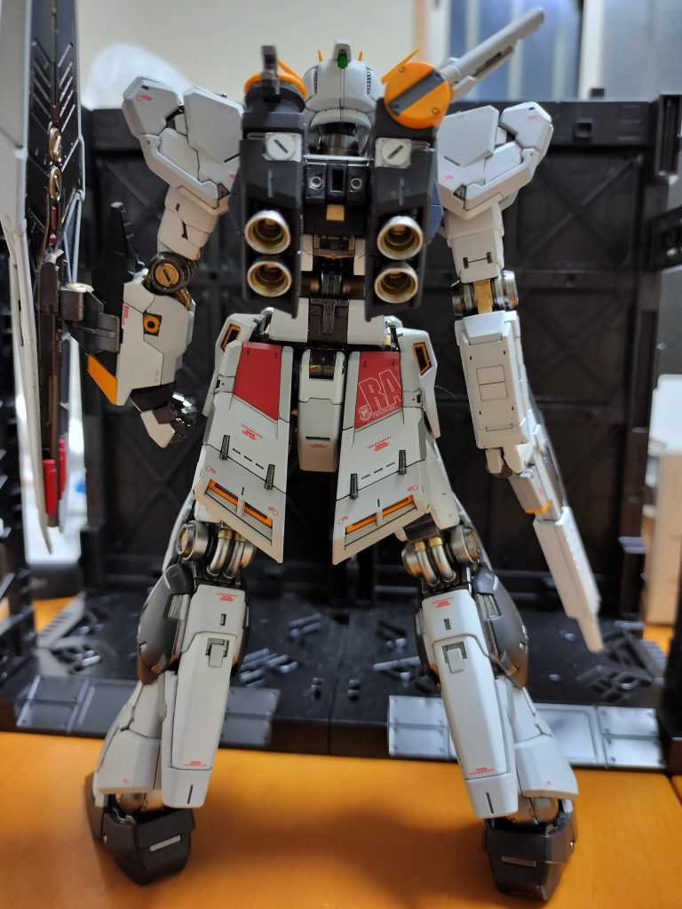 ？斜めってる。