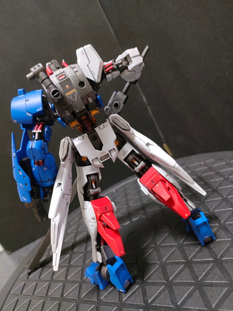 水性メタリックマーカー買うとあるある、無駄にフレーム色分けする。