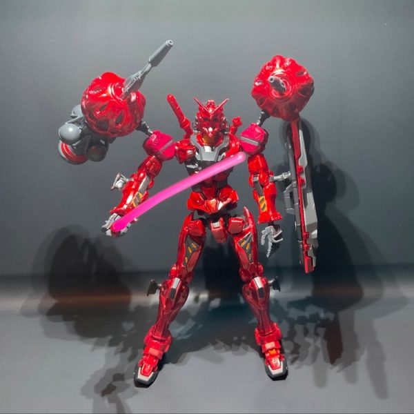 赤いガンダム　塗装済み