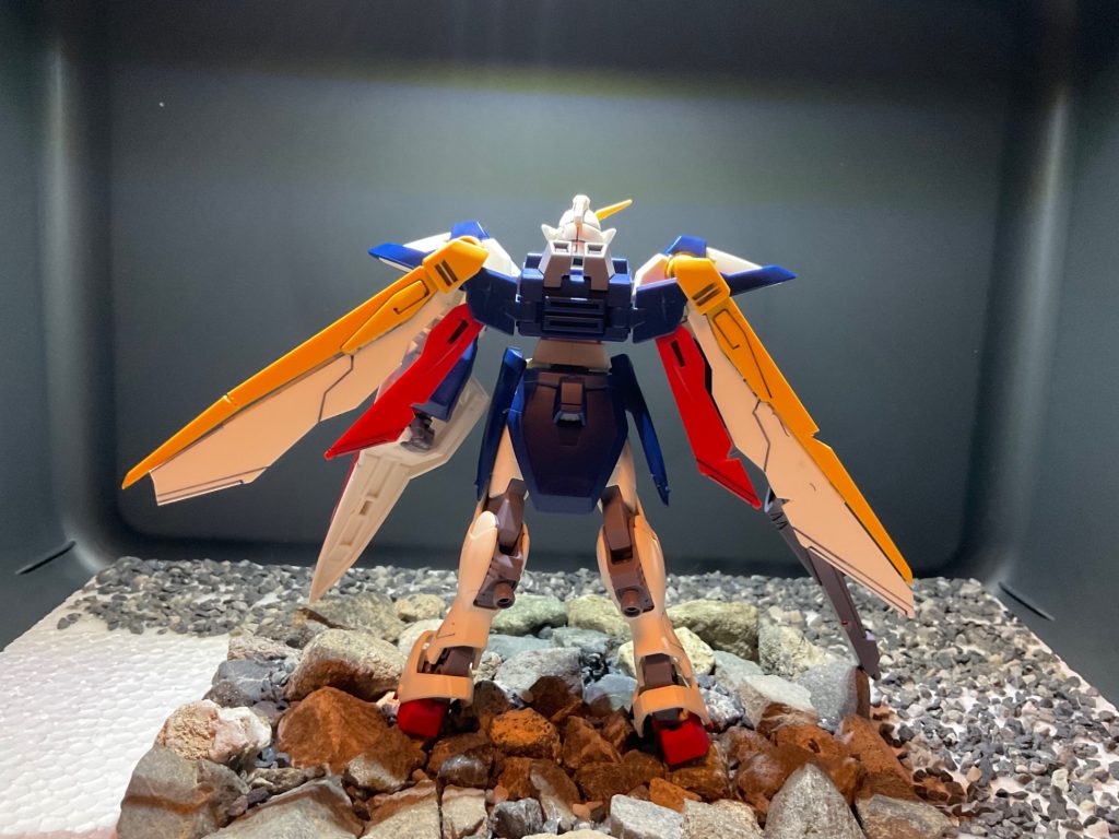 傷ついたウィングガンダム–4枚目/制作者：Kuda mono