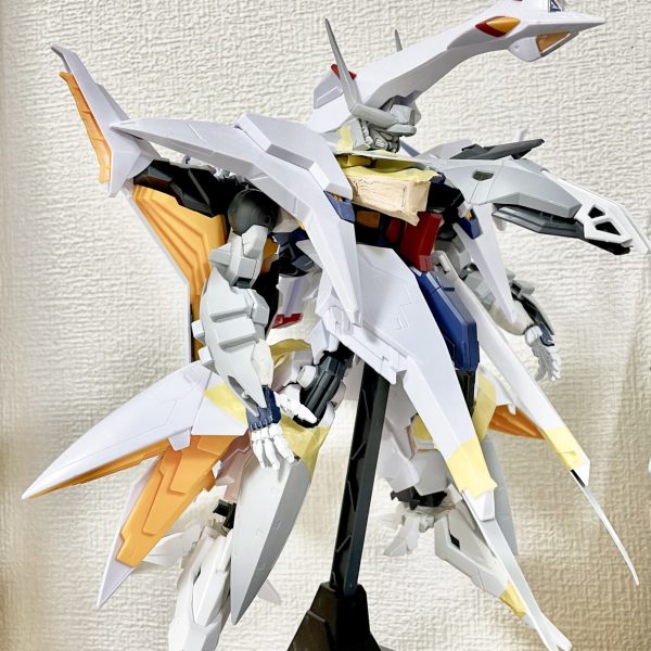 さらに修正いろいろこねくりまわしましたが結果ほぼ原形残ってません！クスィーのパーツは一切使ってないですプラ板とパテとバッグクロージャー（食パンの袋のあれ）とペットボトルのキャップで形成されています気に入った！満足（6枚目）