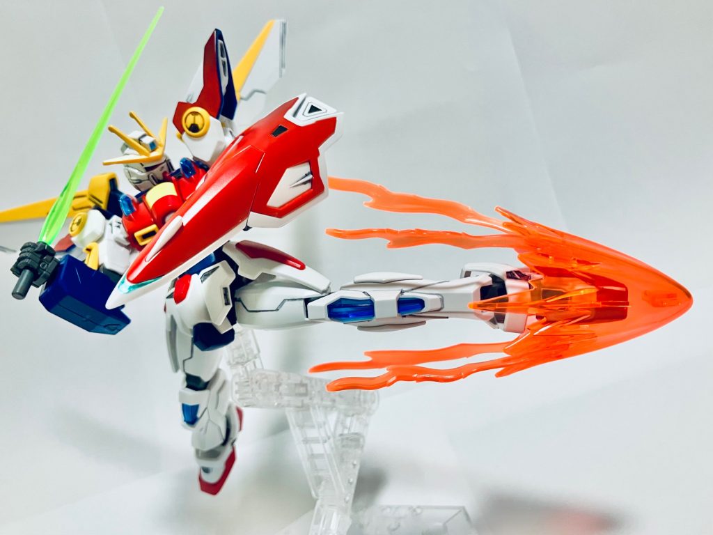 ブレイズキックです。炎をまとった蹴り技です。その高熱と重量で相手を粉砕します。しかし、足から放出する熱で自分自身にも損傷が及んでしまうため、相手を一撃で倒す際に繰り出すのがおすすめです。