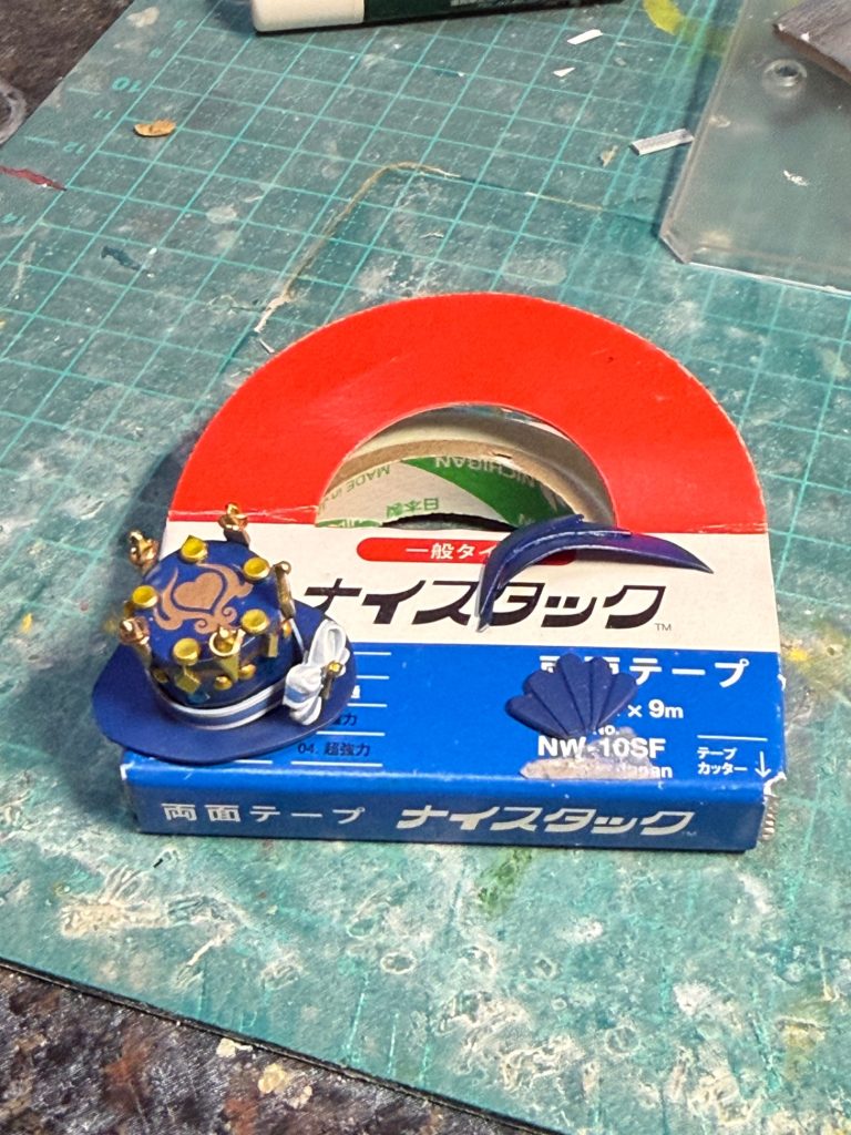 帽子は着脱可能ですが装飾が多いので、頭から落ちてバラバラになるのが怖い😅