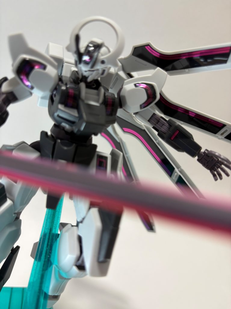 ガーディアン・マリオネットモードです。片翼みたいでかっちょいい。シェルユニット見えて最高！(gundam-kao7)