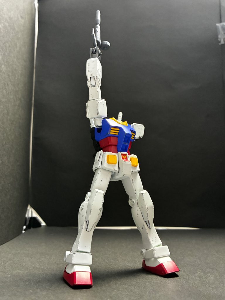 そして出来上がったものがこちら。名画の再現とはいかないものの、それなりにサマにはなったかなと思います(gundam-kao5)