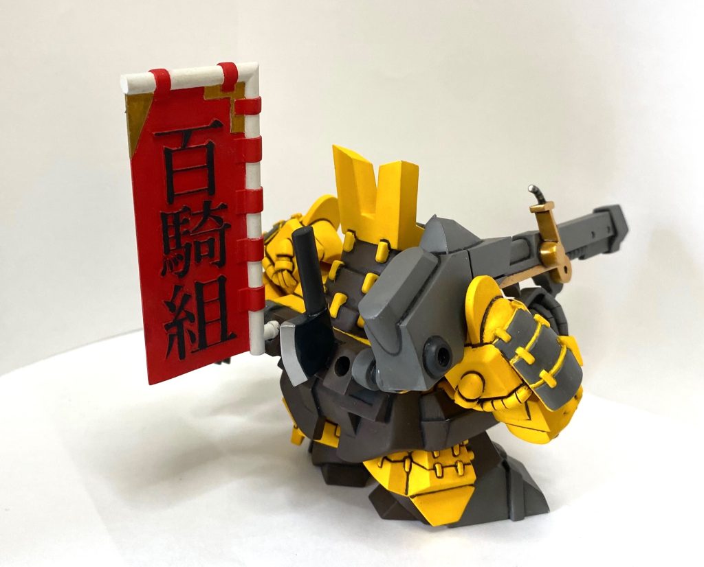 オマケ。斧は設定画通りに収納。馬に乗って短いナタのようなものを振り回すとか、敵に攻撃を通す気はあるのかと。