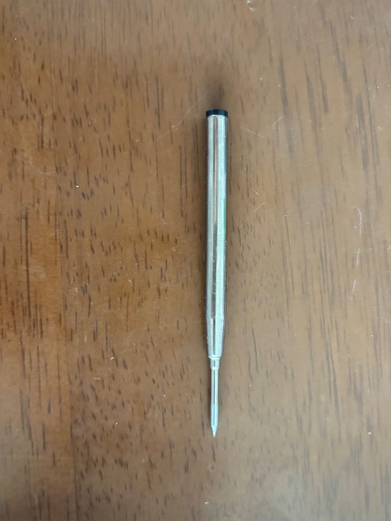 杭はボールペンの金属リフィル