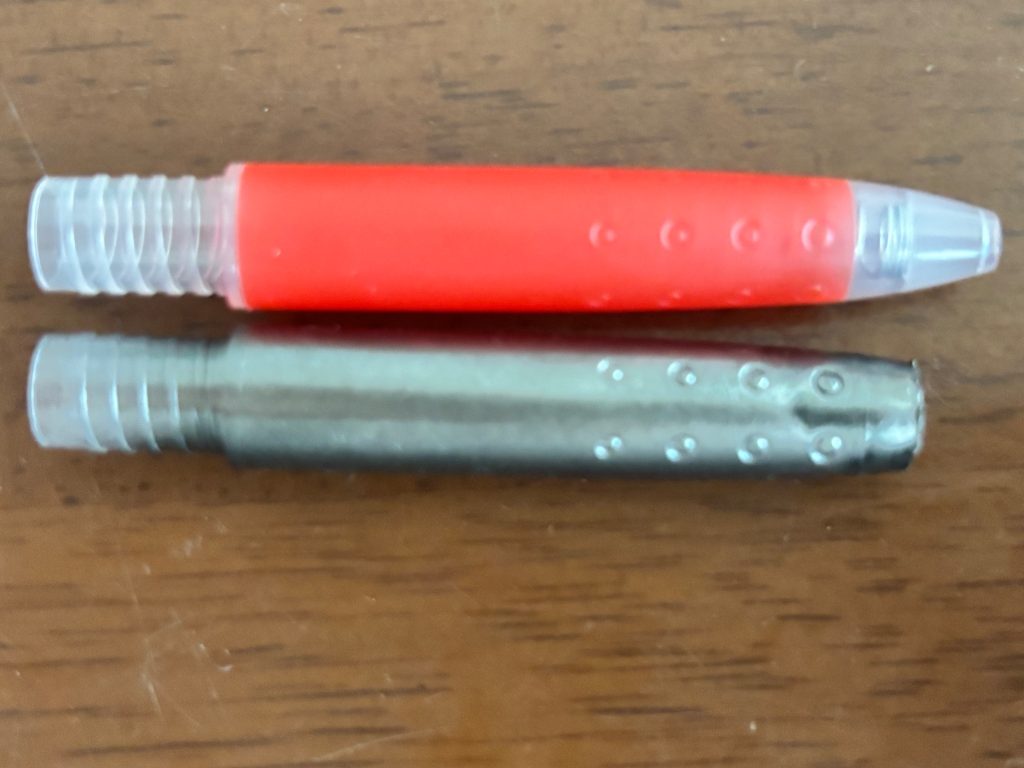 上　加工前下　加工後（ニッパーで先端カット）