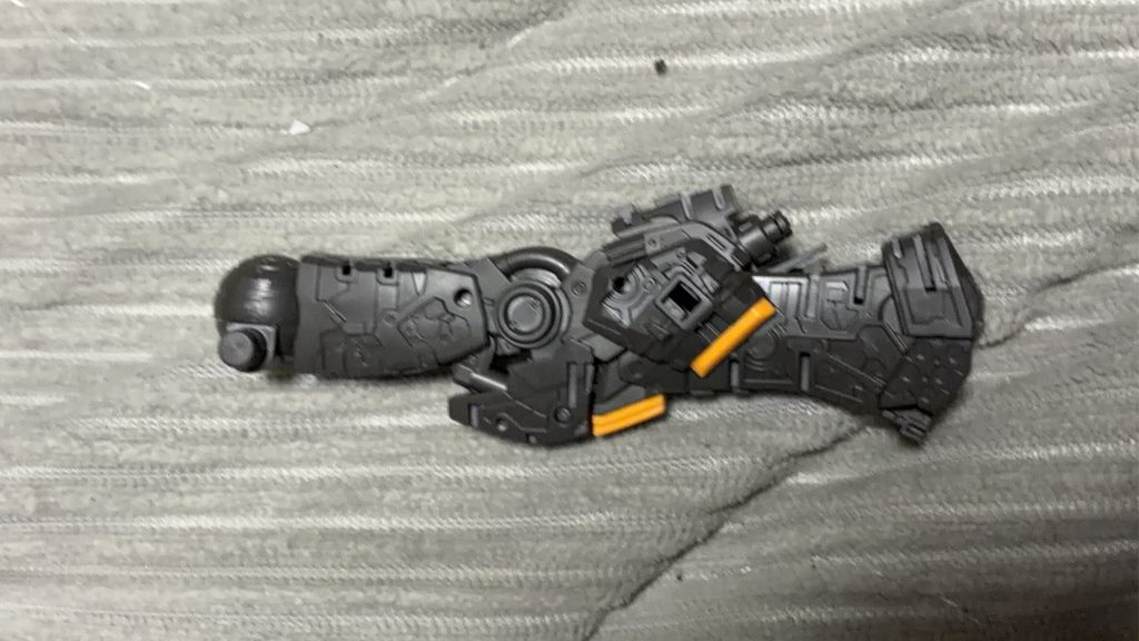 足の内部フレームも細かくてずっと見惚れてました。