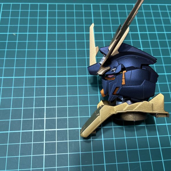 以前作成した青いメガサイズバンシィが退色したので、今回再塗装を行い、アームドアーマーも全てスクラッチで作り直す事にしました。目標10月！まだまだ基本塗装段階ですが頑張ります😆（2枚目）