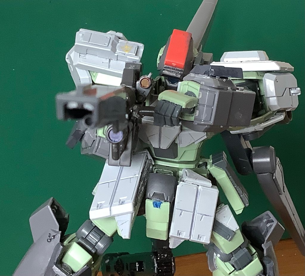 武器①ビームスナイパーライフルM型本機体専用の武装。長距離の狙撃が可能となっている。最大火力は、ハイパーメガランチャーと同等の威力を放つことが可能。&nbsp;